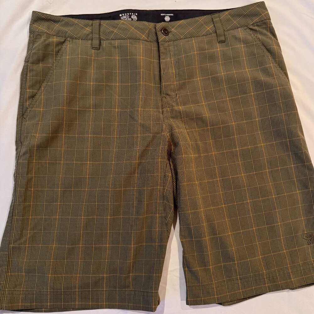 Mountain Hardwear shorts